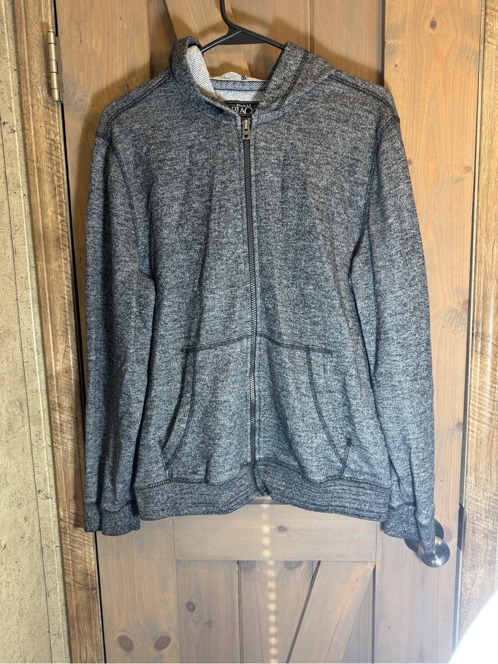 Buckle Black Gray Knit Hoodie Label Detail